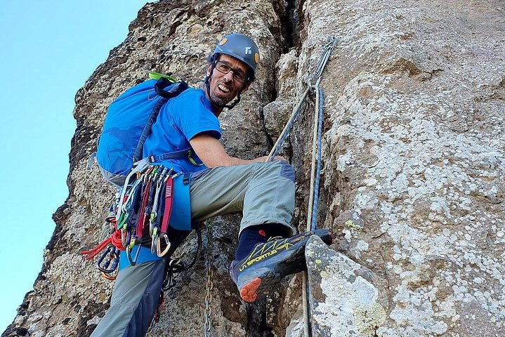 Professional climbing guide - Photo 1 of 5