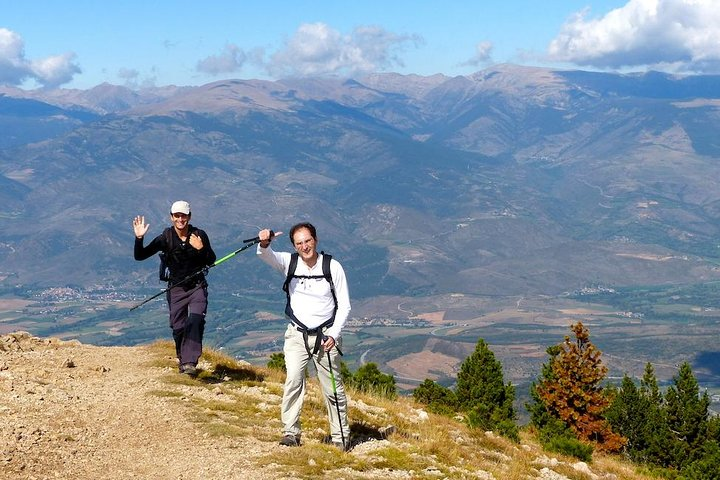 Pyrenees landscape and hiking guide