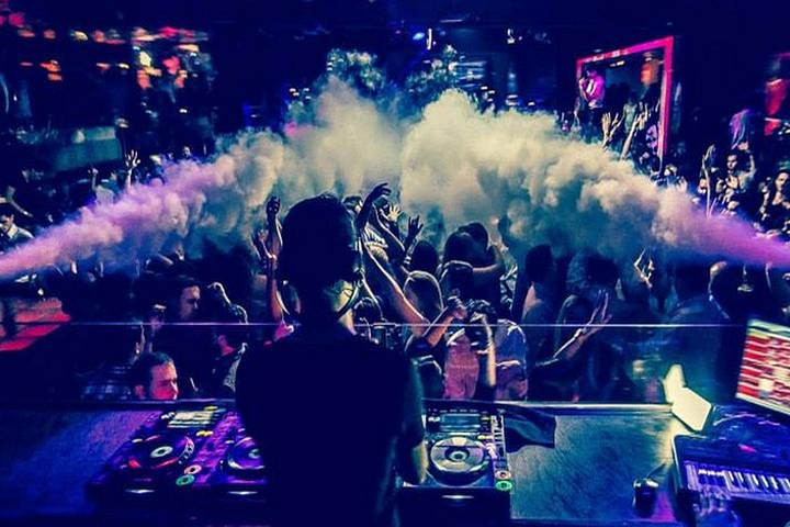 Restaurant & nightclub package