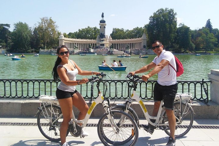 Madrid Retiro Park and Literary Quarter by Bike - Photo 1 of 6
