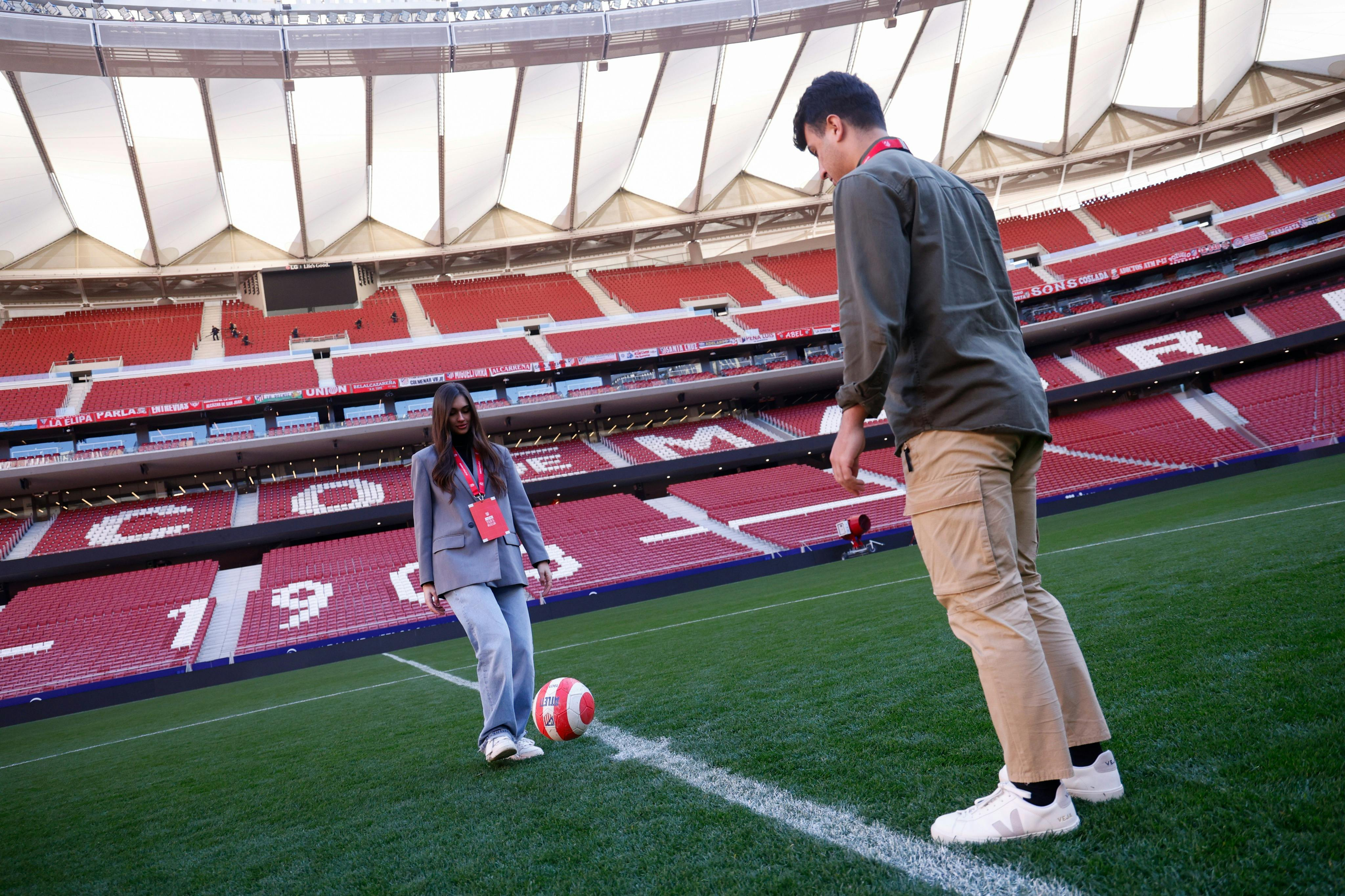 Atlético de Madrid: Honorary Kick-off Experience + Tour + Museum Entry - Photo 1 of 7