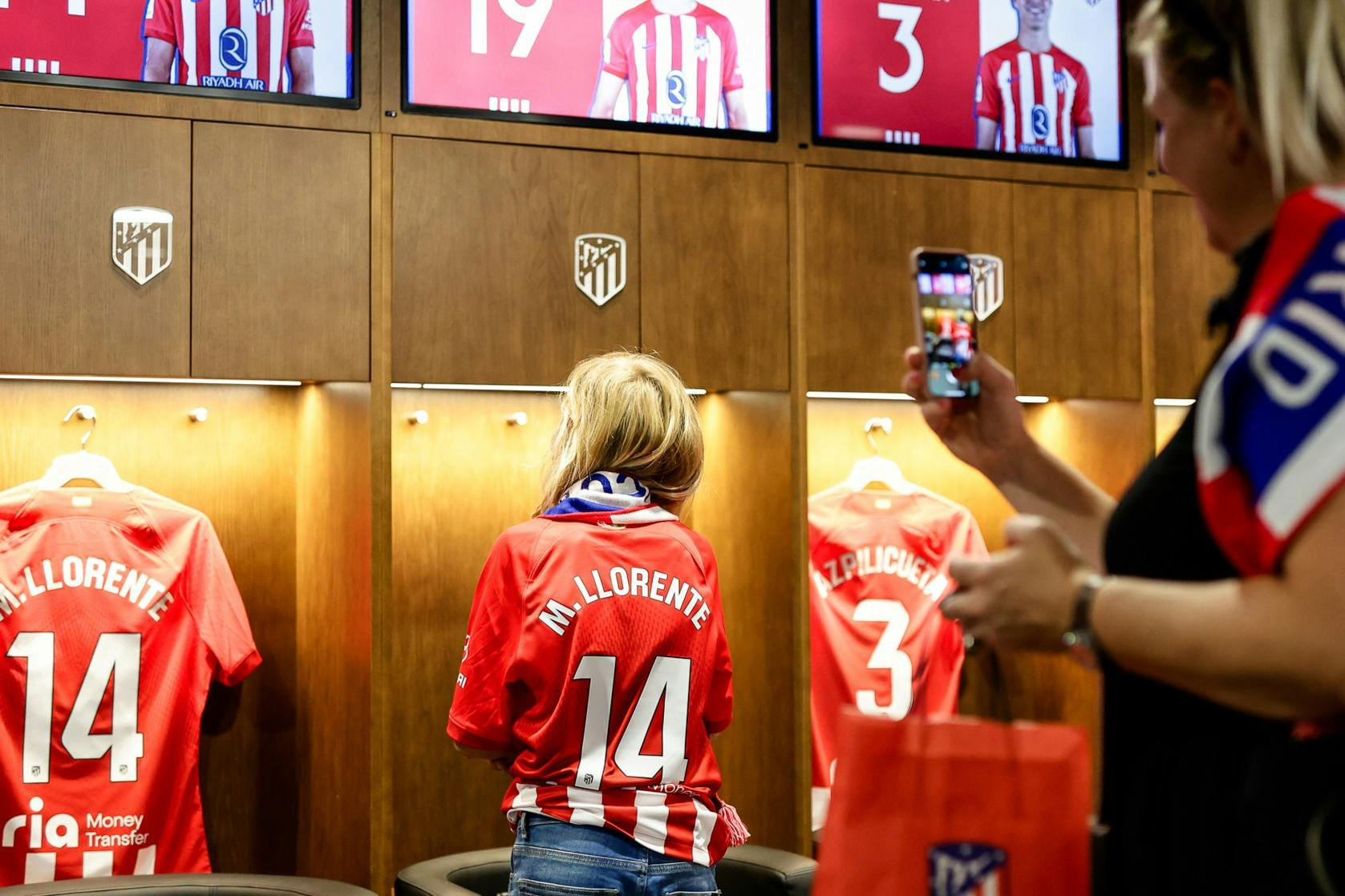 Atlético de Madrid: Premium Tour + Breakfast at Simeone's Private Box - Photo 1 of 11
