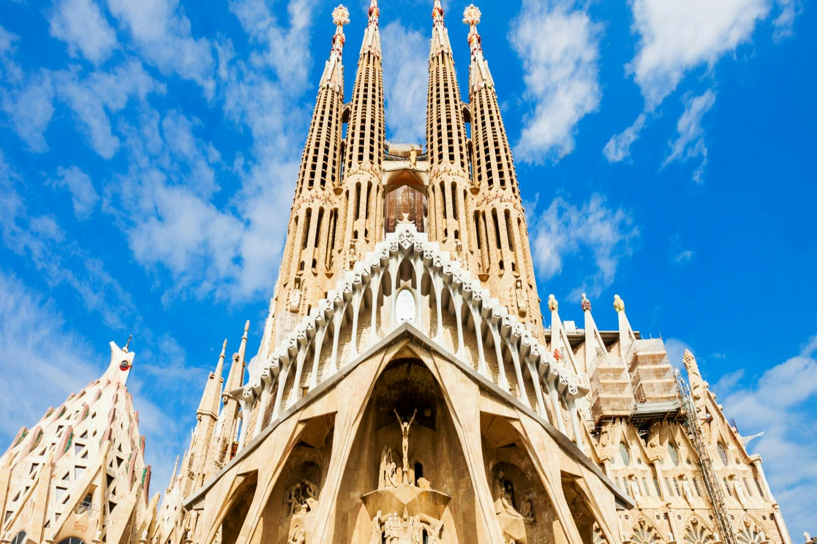 Sagrada Familia & Casa Batllo: Fast Track Access + Guided Tour - Photo 1 of 10
