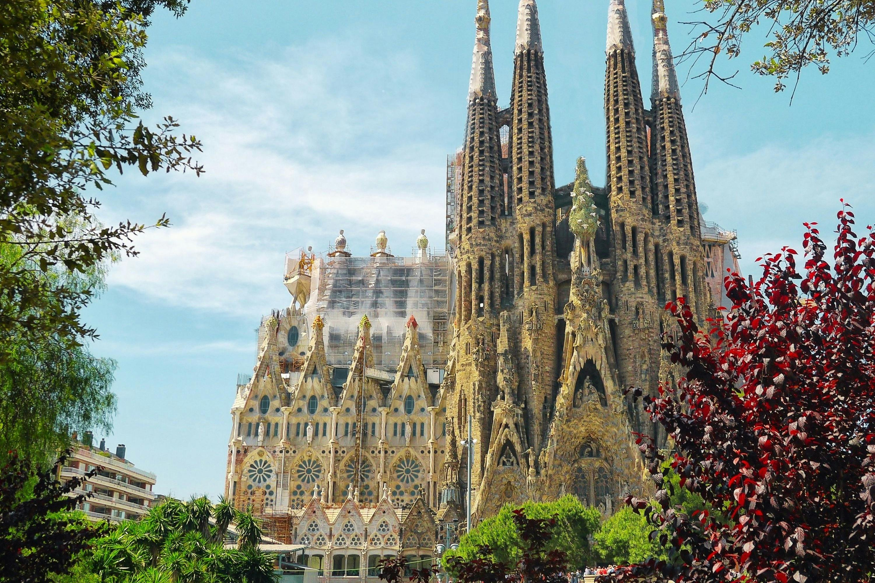 Sagrada Familia: Skip The Line Ticket + Guided Tour - Photo 1 of 6