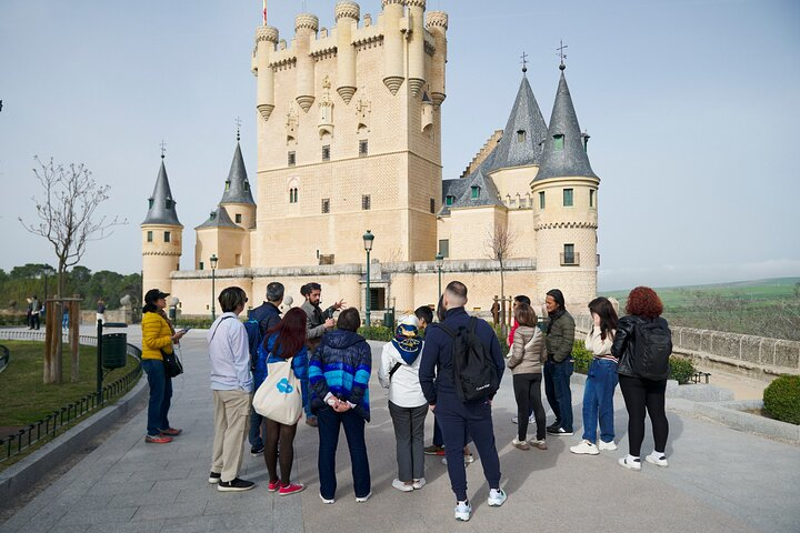 https://media-cdn.tripadvisor.com/media/attractions-splice-spp-720x480/07/9b/34/5b.jpg