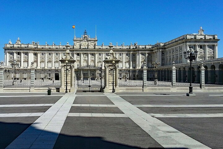 Selfguided mystery hunt by The Royal Palace in Madrid - Photo 1 of 6
