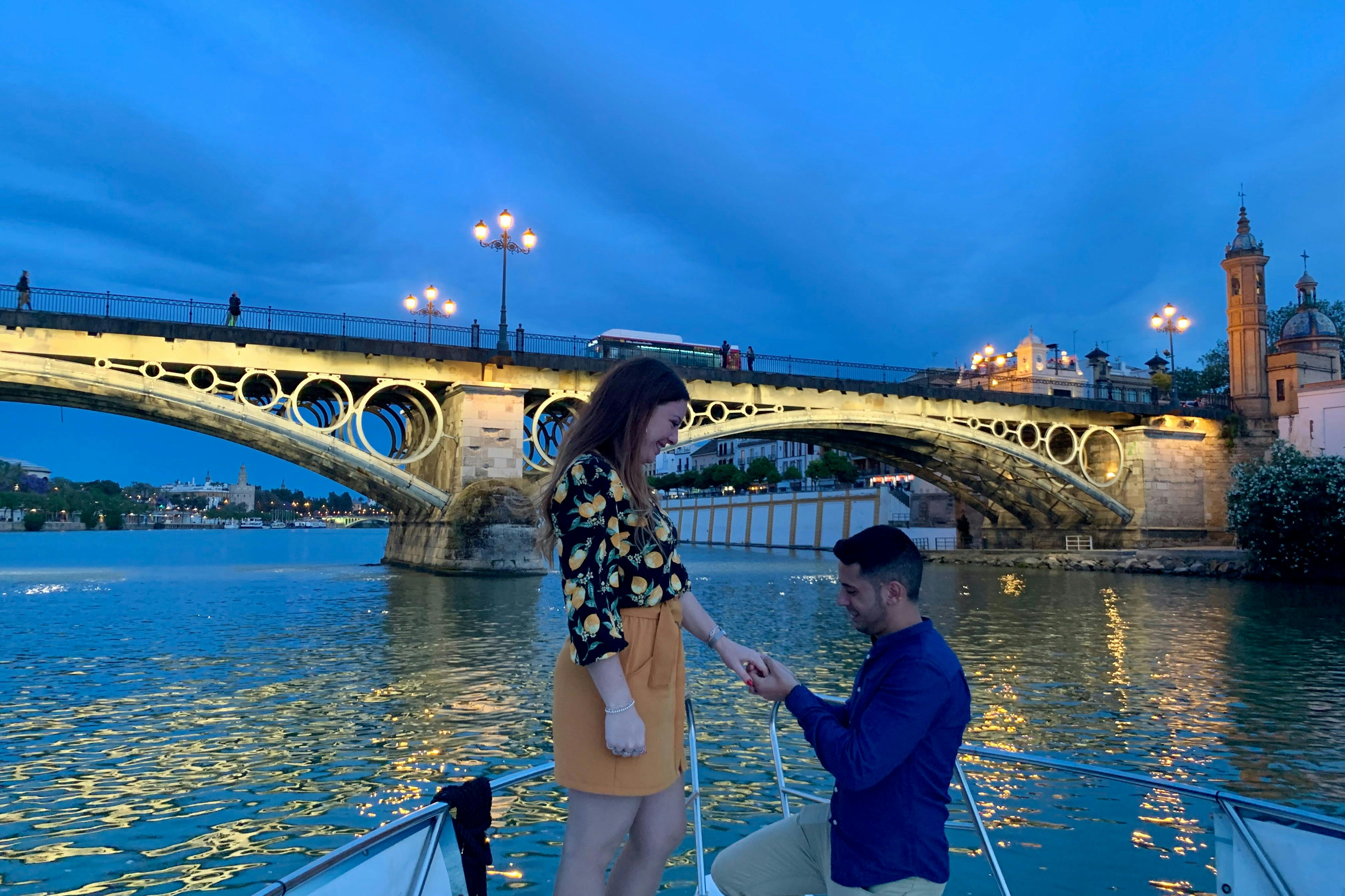 Seville: 1-Hr Romantic Boat Tour - Photo 1 of 3
