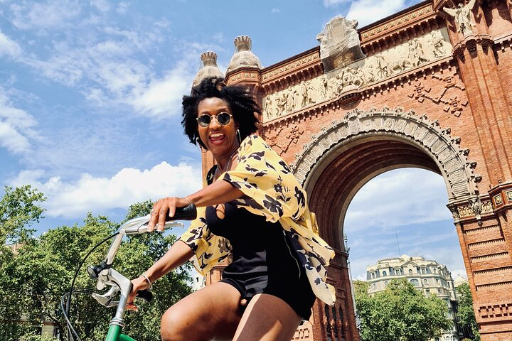 Sightseeing by Bike & Photo Shooting  - Photo 1 of 21