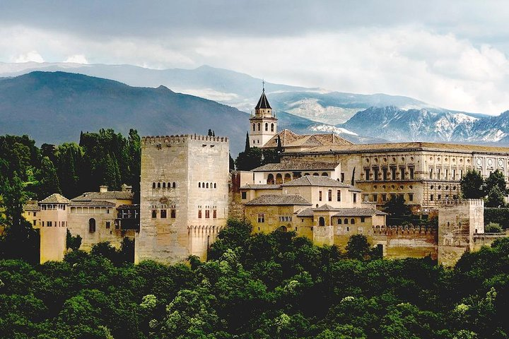 Explore the Alhambra with an expert guide who brings the history of the Moorish palace to life on this immersive walking tour.
