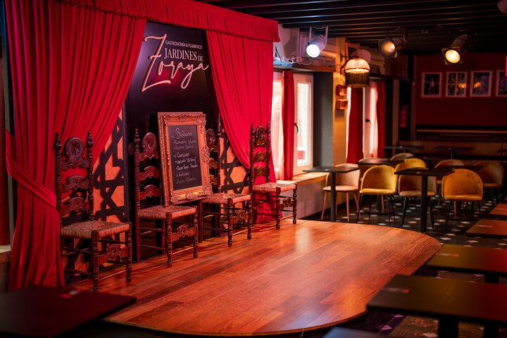 Flamenco Show Ticket at tablao Jardines de Zoraya Granada in