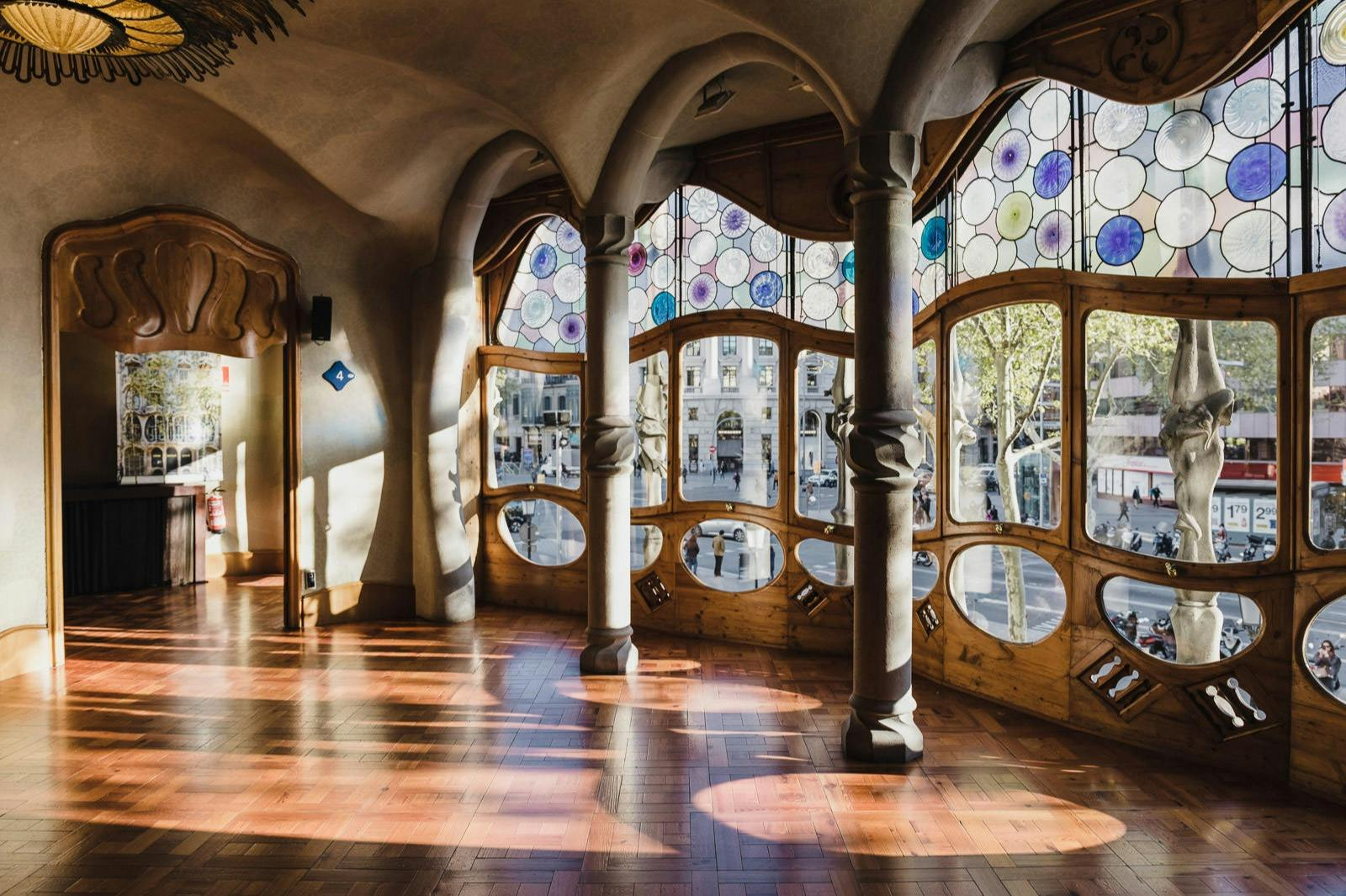Gaudí Tour: Sagrada Familia, Park Güell & Casa Batlló Guided Tour - Photo 1 of 19