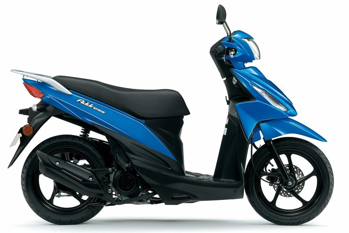 Explore Barcelona like a local on the Suzuki Address 125cc. Enjoy the freedom of effortless rides on a reliable scooter perfectly maintained and ready for your adventure.