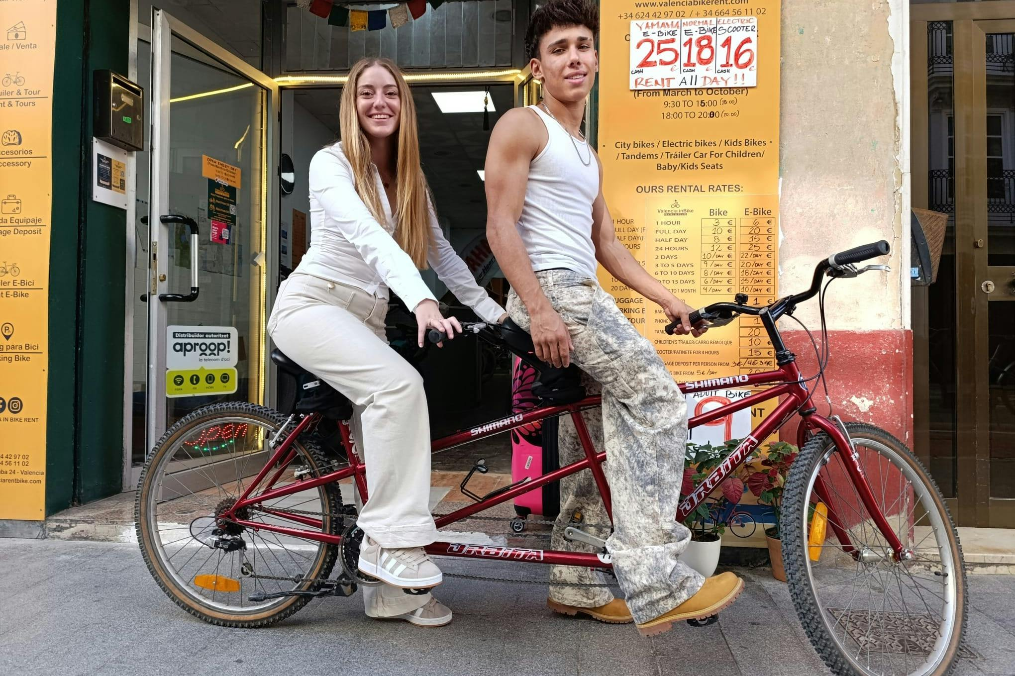 Valencia: Half-Day or Full-Day Tandem Bike Rental - Photo 1 of 4