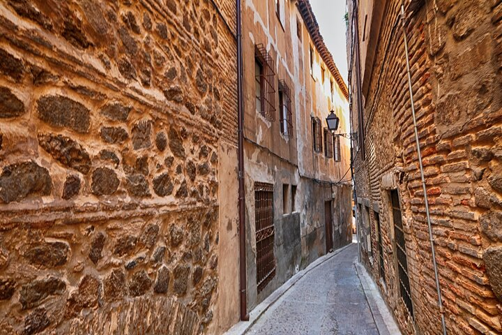 Toledo Scavenger Hunt & Highlights Self-Guided Walking Tour - Photo 1 of 10