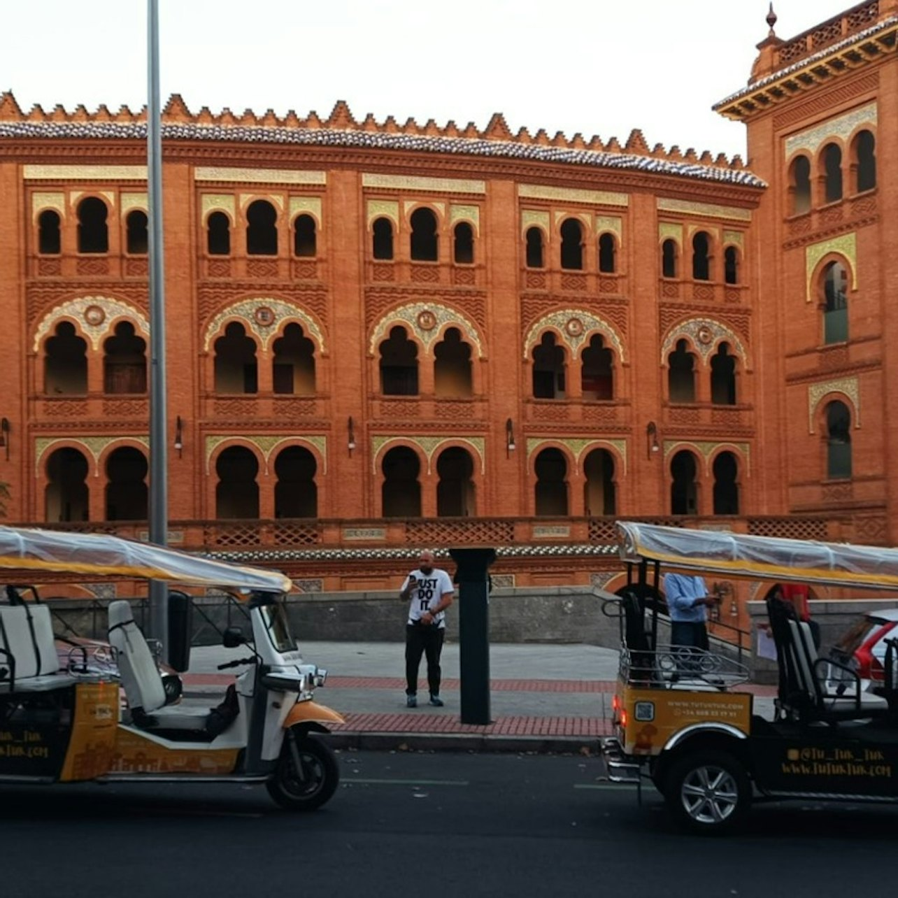 Madrid: 3-Hr Guided Electric Tuk Tuk Tour - Photo 1 of 3