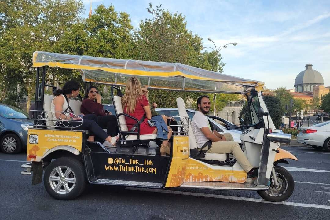 Madrid: 1-Hr Guided Electric Tuk Tuk Tour - Photo 1 of 5