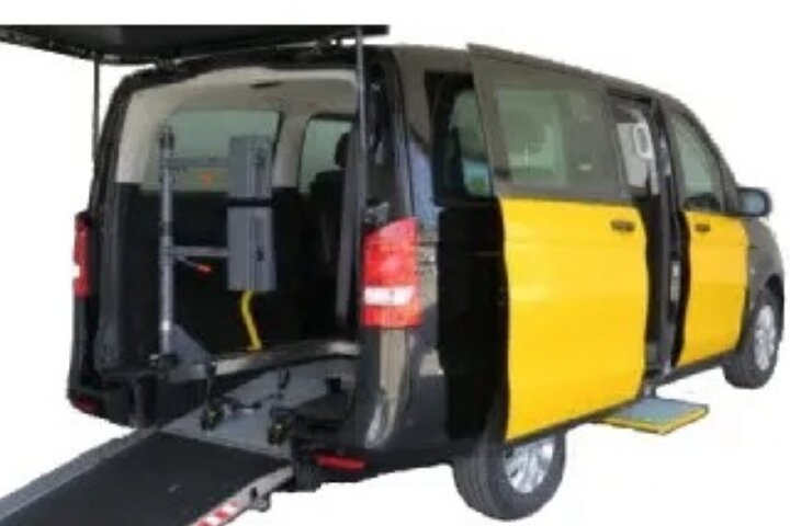 Transfer with wheelchair Accessible from Bcn airport/ port/city - Photo 1 of 6