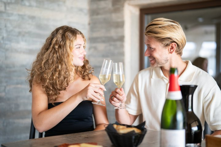 Two wineries tour with wine tasting - Photo 1 of 15