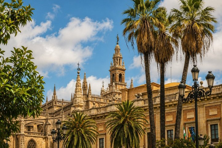 Seville Cathedral & Giralda: Guided Tour with Fast-Track Tickets - Photo 1 of 10