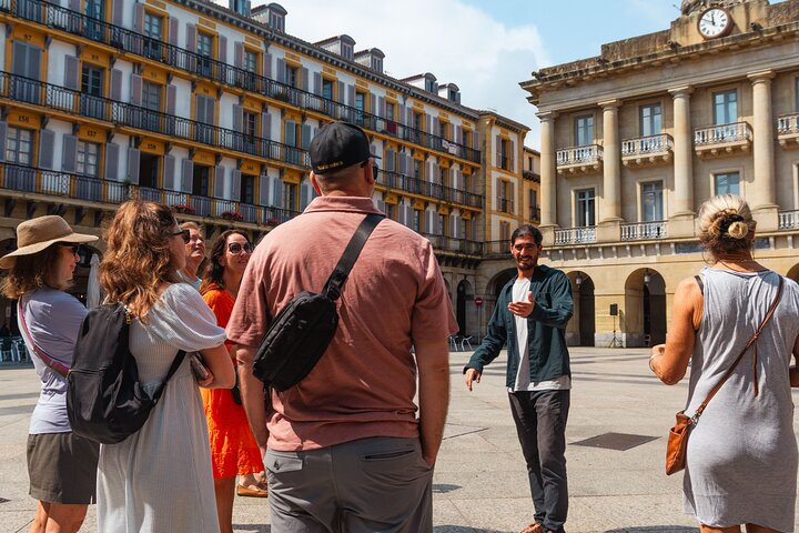 Walking Tour Old town - Photo 1 of 7