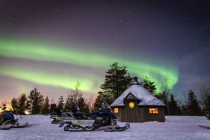 Levi Northern lights by snowmobile - Photo 1 of 3
