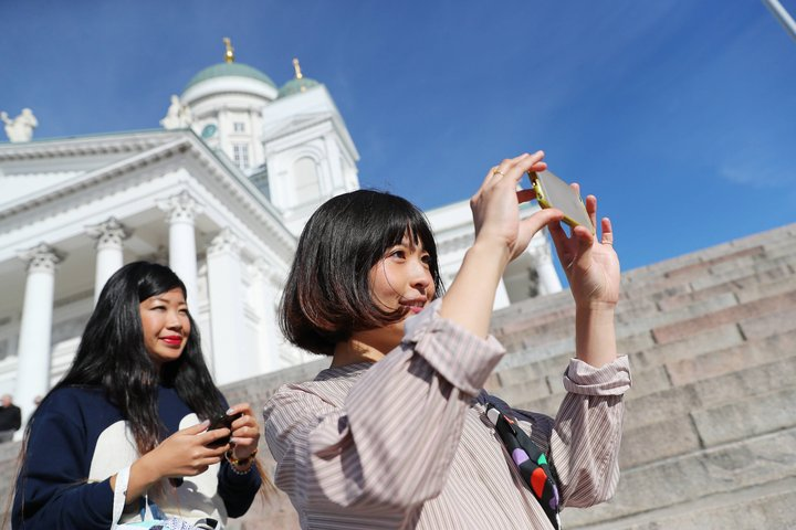 Private VIP Guided Helsinki City Tour (snacks & water incl) - Photo 1 of 14