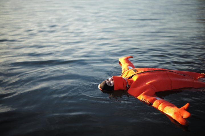 Redrib survival suit experience - Photo 1 of 10