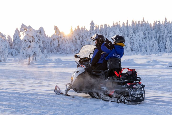 Snowmobile Safari on Tundra - Saariselkä - Photo 1 of 11