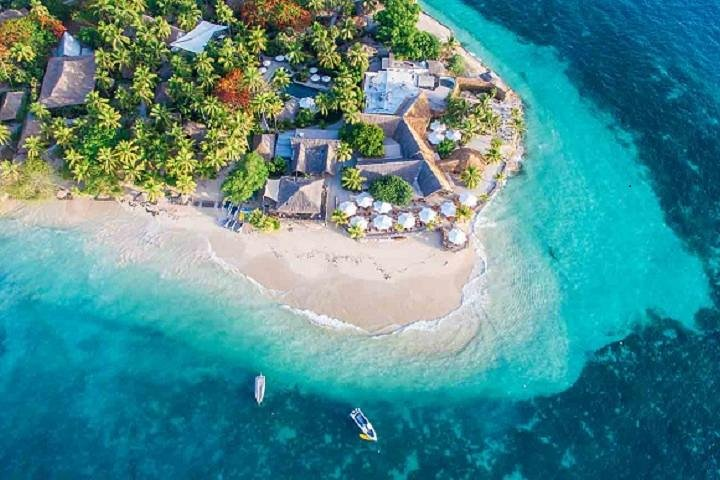 Full Day Castaway Island with Lunch - Photo 1 of 10