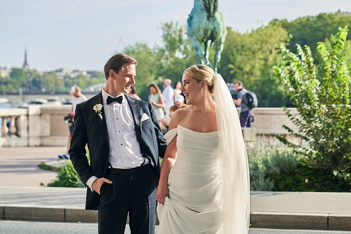 1 Hour Photoshoot in Paris - Photo 1 of 14