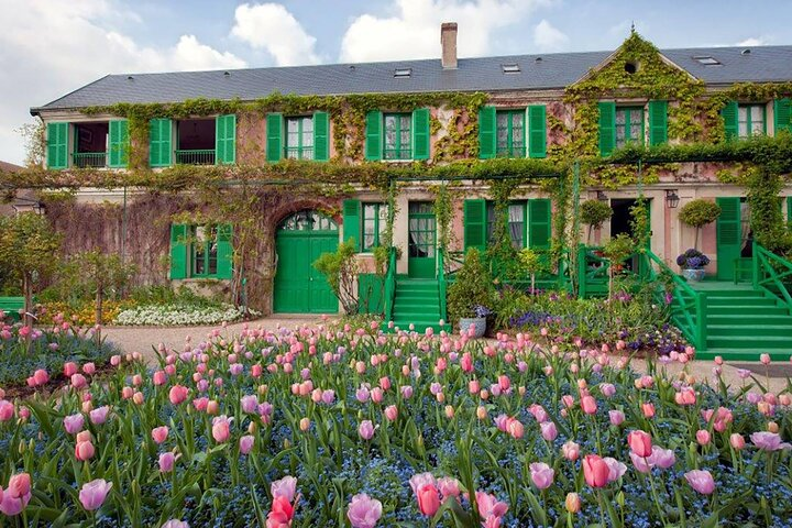 8 - Hour Full Day Tour in Giverny and Paris - Photo 1 of 11