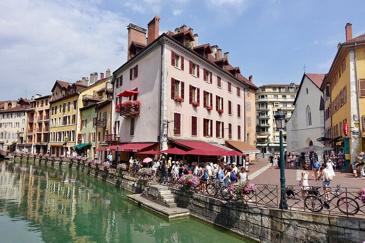 Annecy Private Guided Walking Tour - Photo 1 of 7