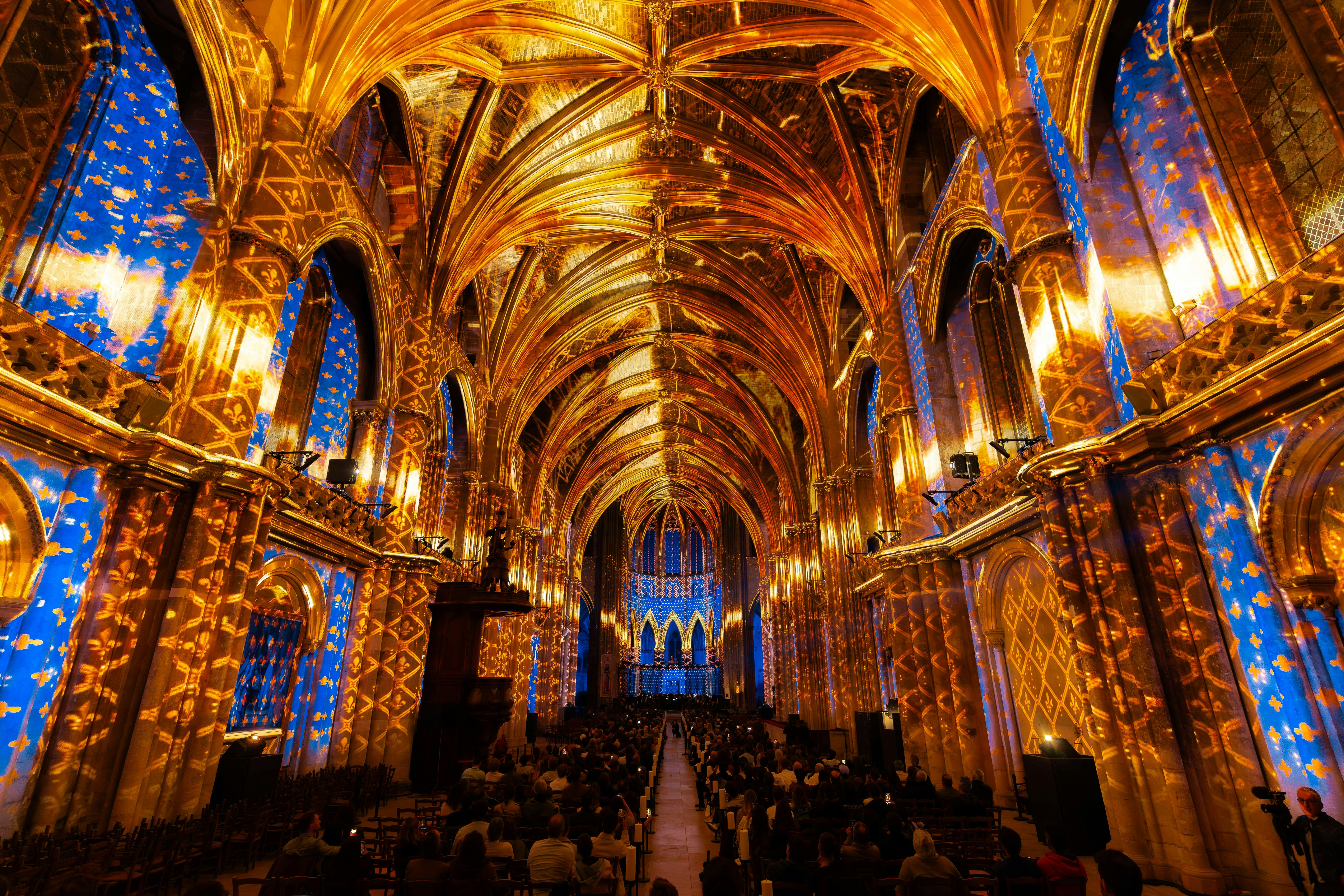 Bordeaux Cathedral: Immersive Sound and Light Show - LUMINISCENCE - Photo 1 of 5