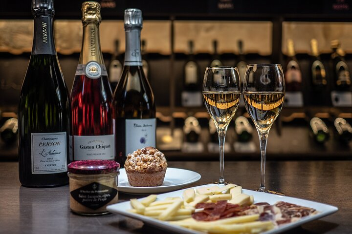 Bubbles and Bites: 's Perfect Champagne Pairing Formula - Photo 1 of 3