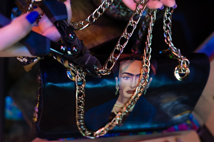  Craft a Unique Parisian luxury bag  - Photo 1 of 10