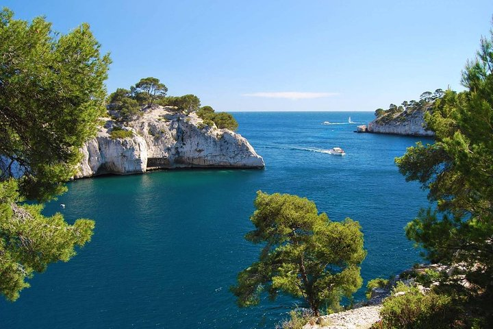 Driver - private transport Marseille Airport - Photo 1 of 4