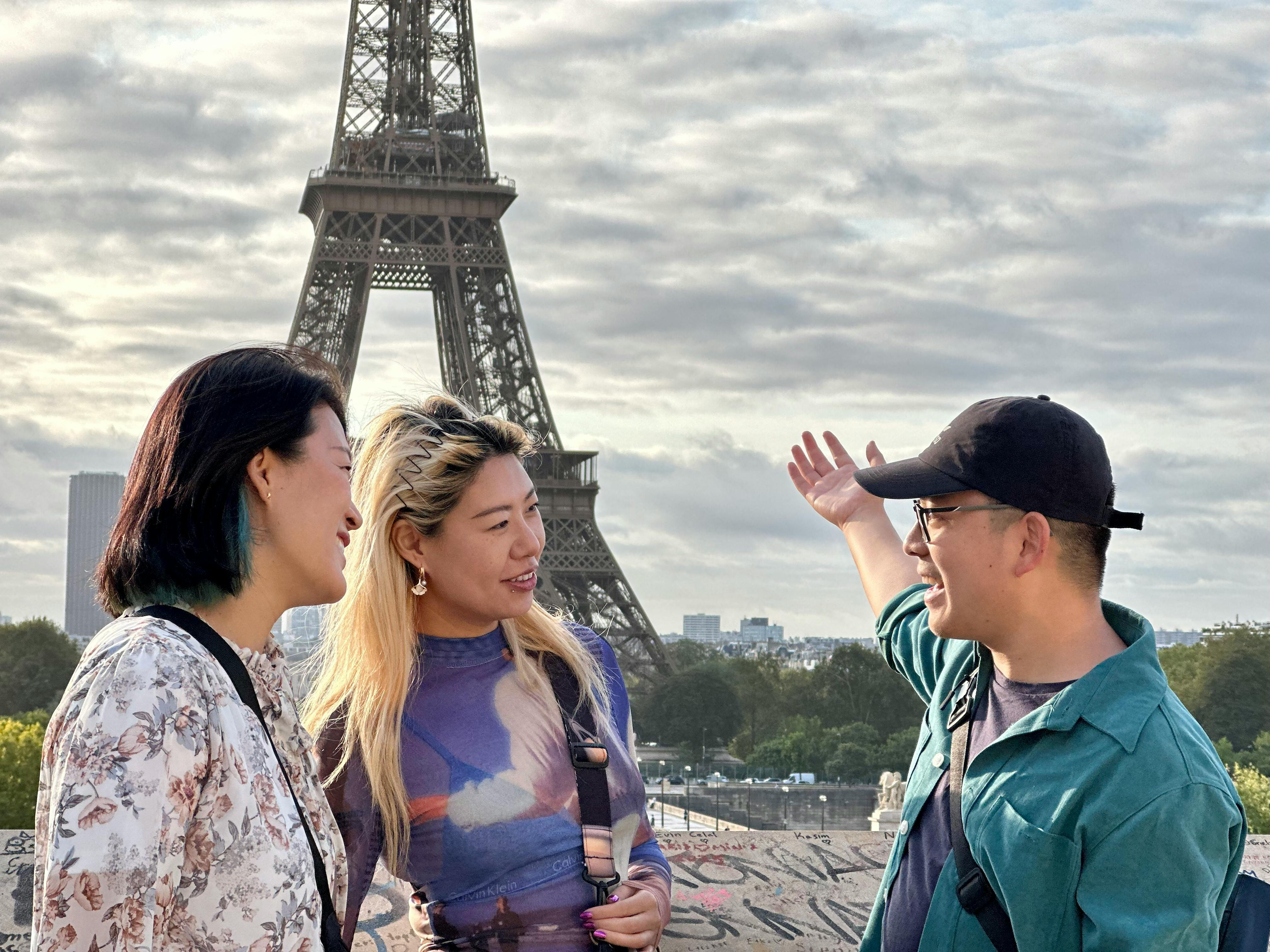 Eiffel Tower: Guided Tour + 2nd Floor & Summit Access via Elevator - Photo 1 of 7