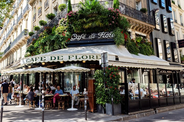 Emily in Paris: The Secret Penpal Quest Experience - Photo 1 of 8