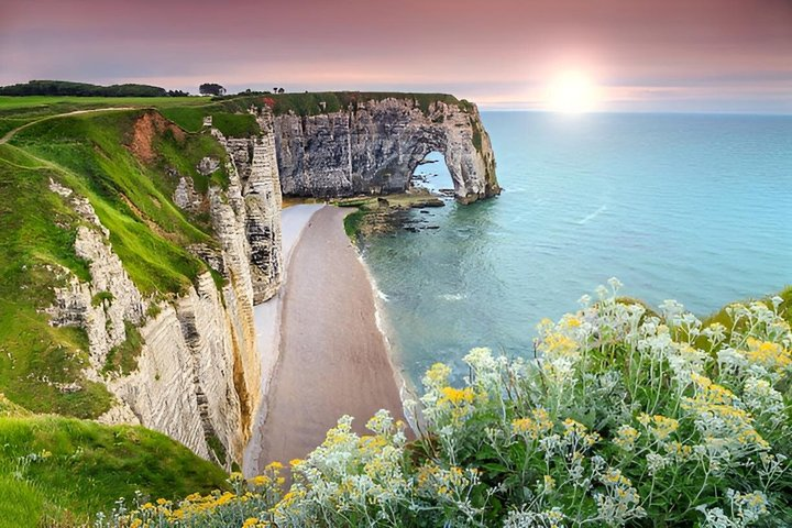 Étretat Cliffs, Honfleur, Local beverage Tasting I Guide Optional - Photo 1 of 9