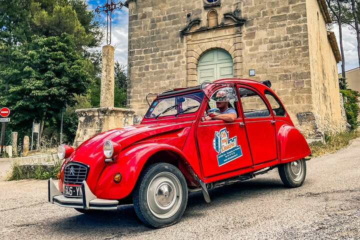 The most beautiful villages in France in 2cv