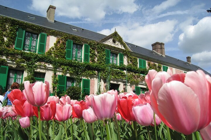  Full Day Private Tour in Giverny & La Roche Guyon - Photo 1 of 6