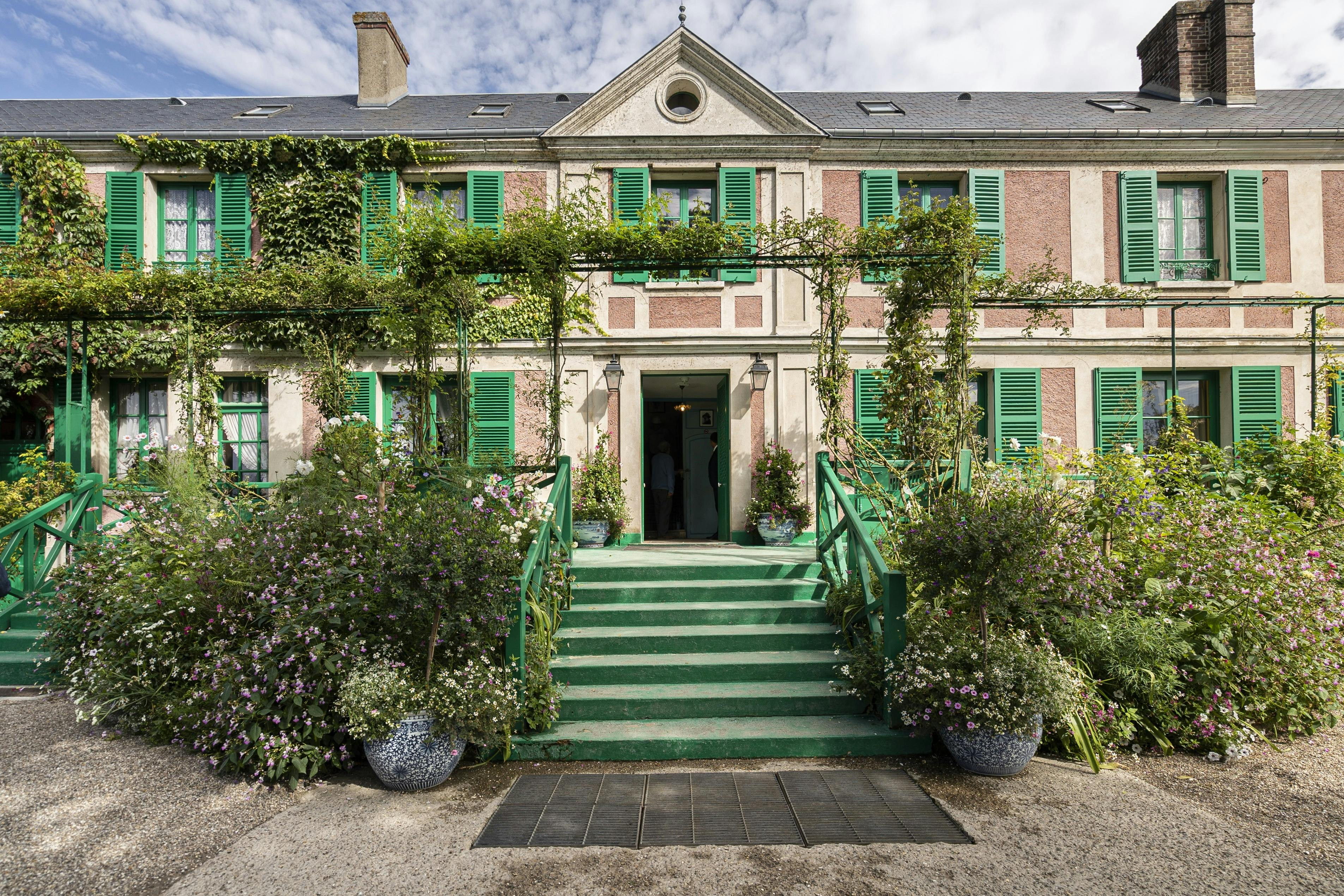 Palace of Versailles & Monet’s Garden: Entry Tickets + Audio Guide + Lunch - Photo 1 of 6