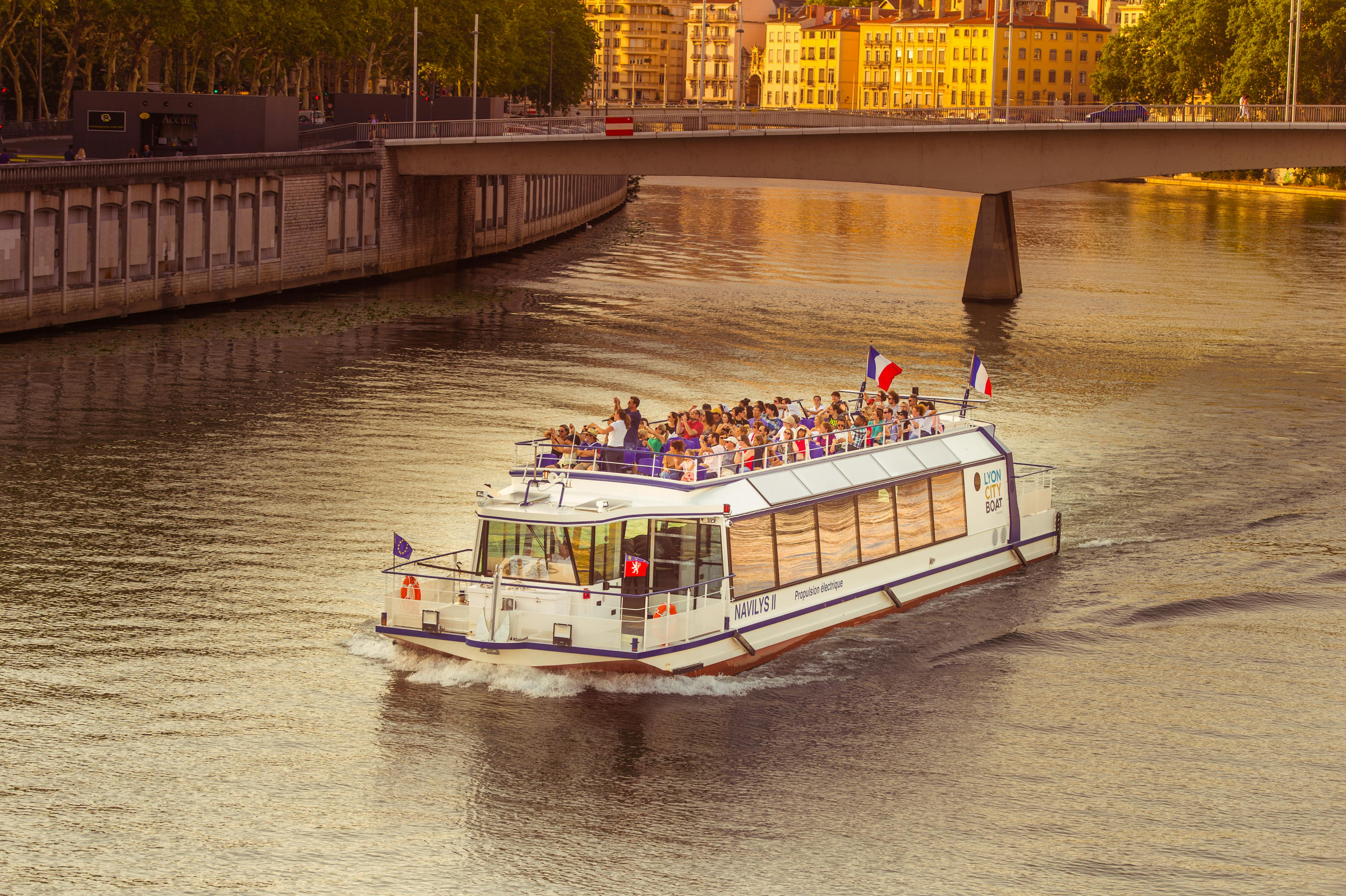 Guided Sightseeing Cruise on the Saône by Les Bateaux Lyonnais - Photo 1 of 4