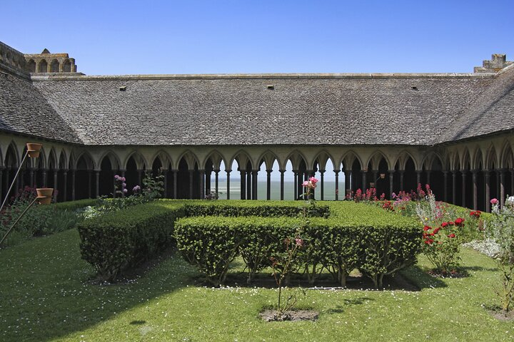 Mont Saint Michel Guided Day Trip with Hotel Pickup - Photo 1 of 13