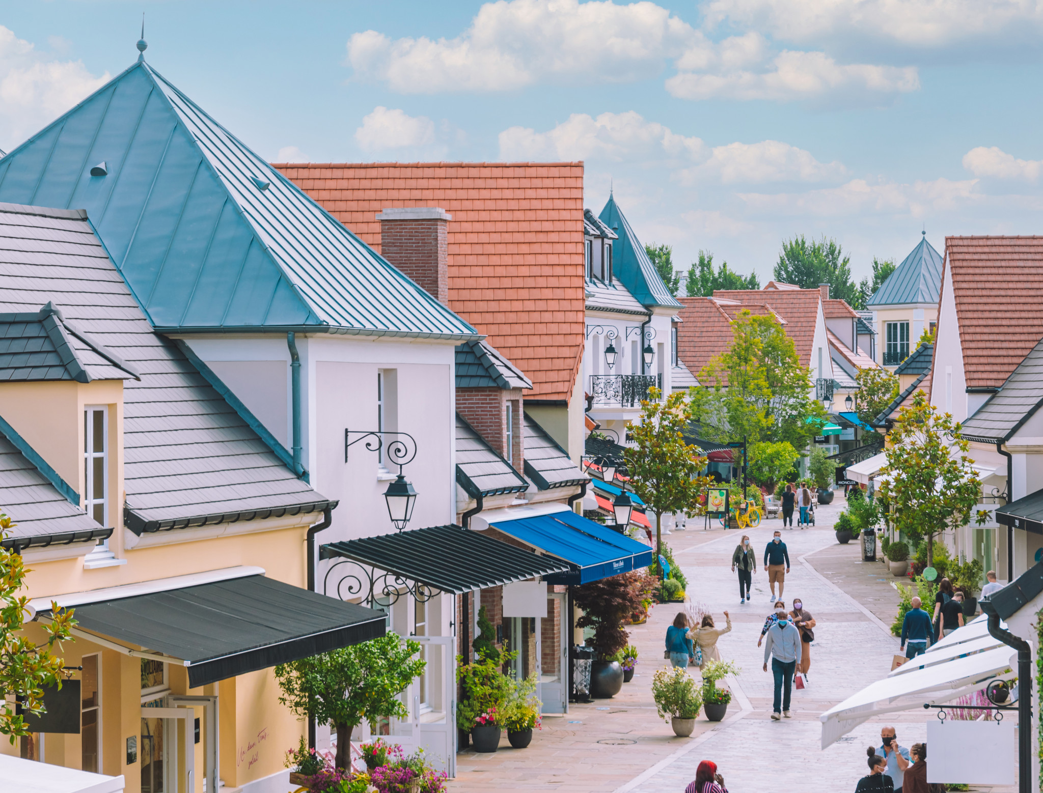 La Vallee Village Outlet Tour from Paris in Paris Pelago