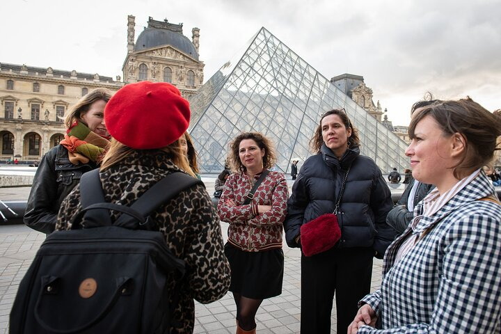 Louvre's Pyramide
