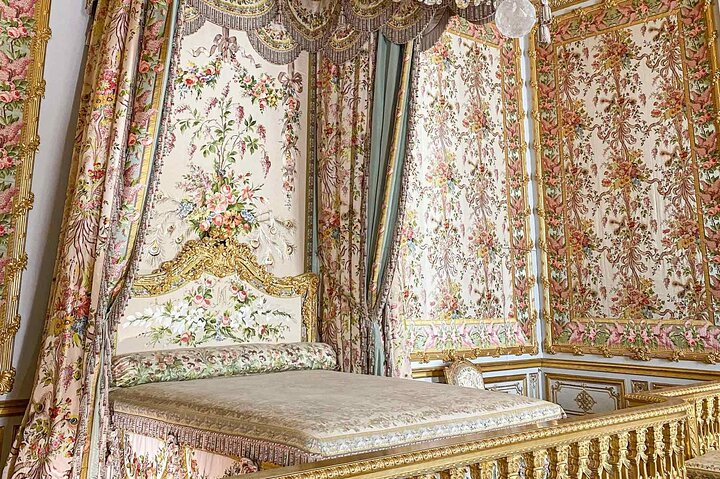 Louvre museum with private hotel pick up and drop  - Photo 1 of 5