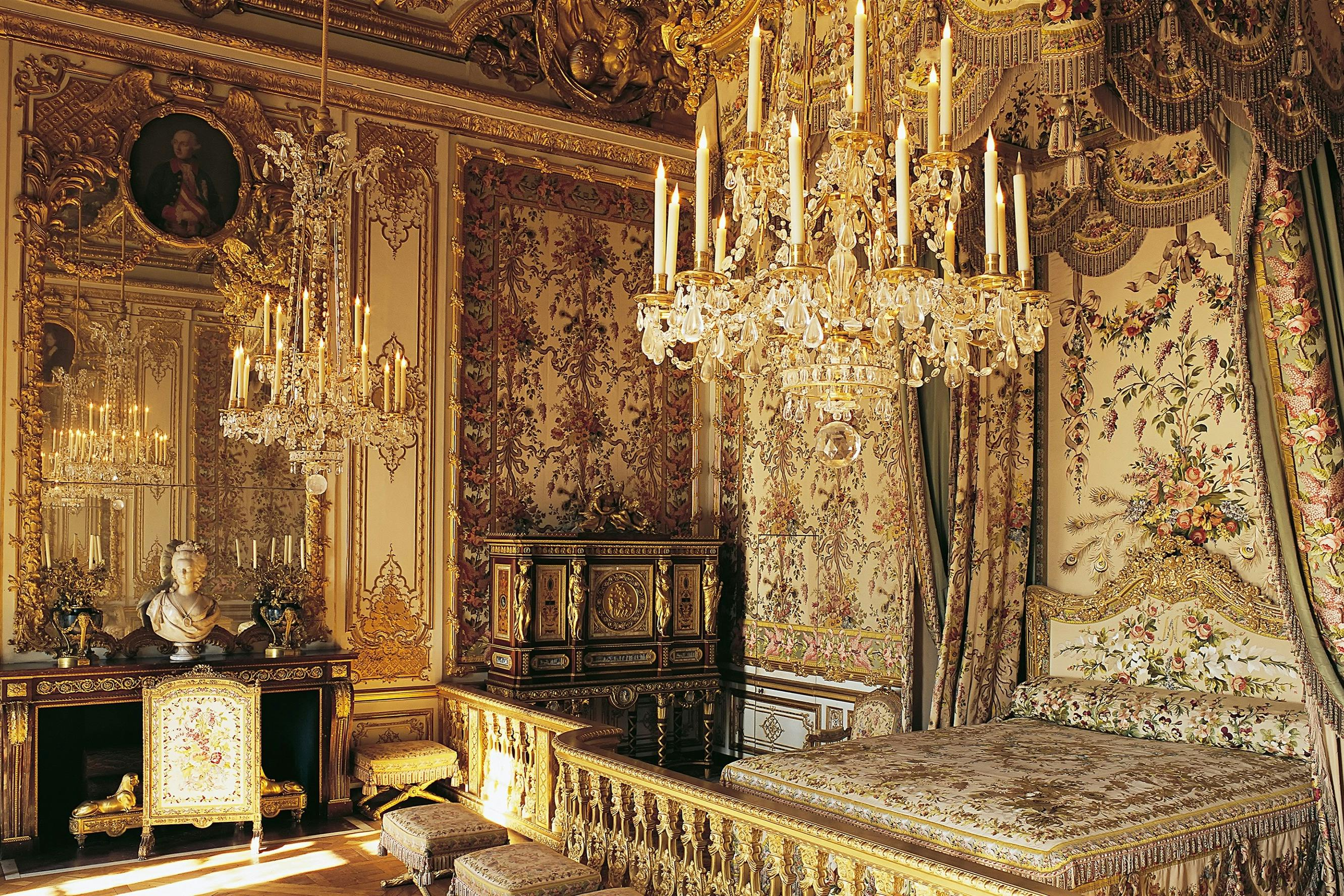 Palace of Versailles & Gardens: Guided Tour + Transport - Photo 1 of 16