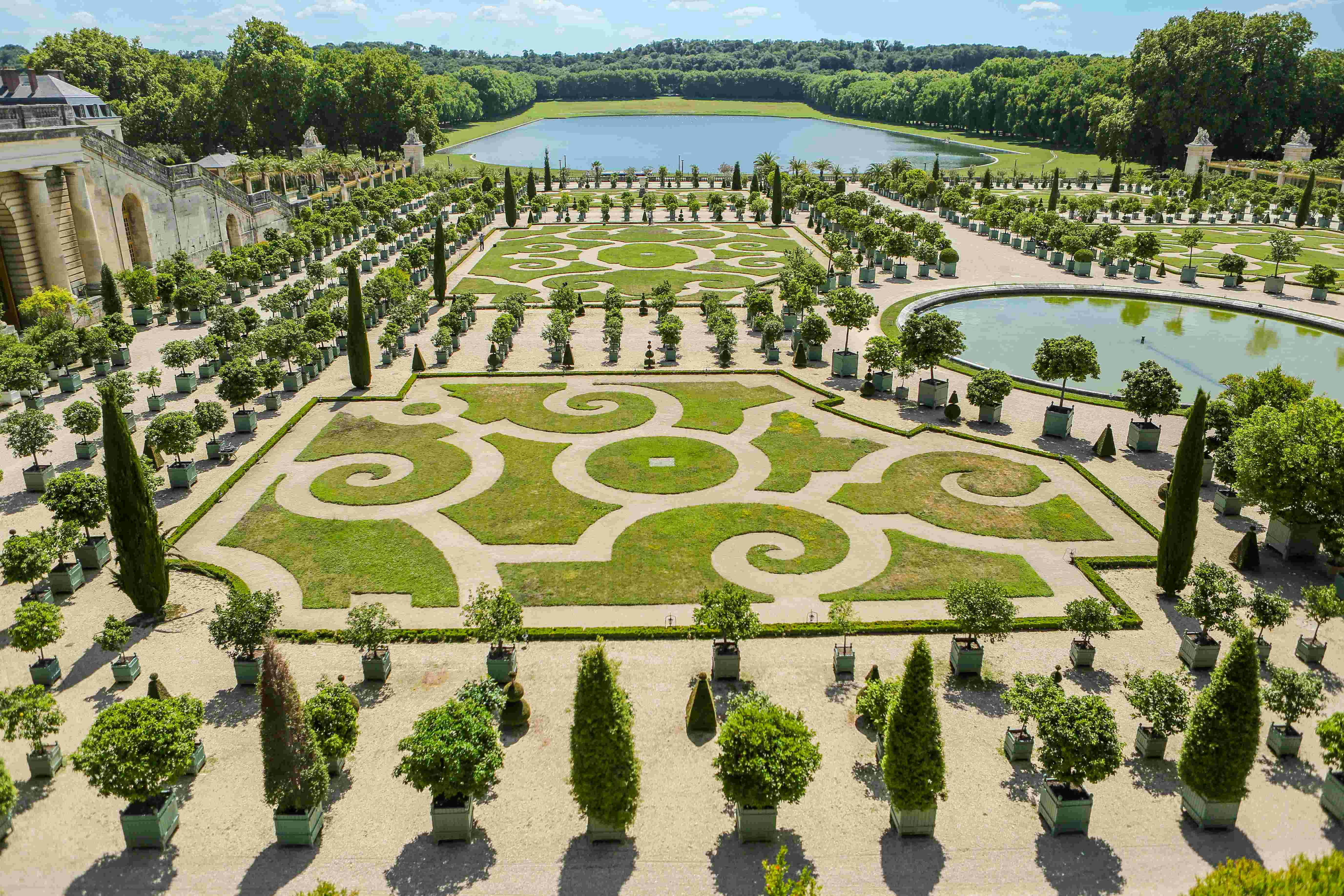 Palace of Versailles: Roundtrip Transport Only - Photo 1 of 10