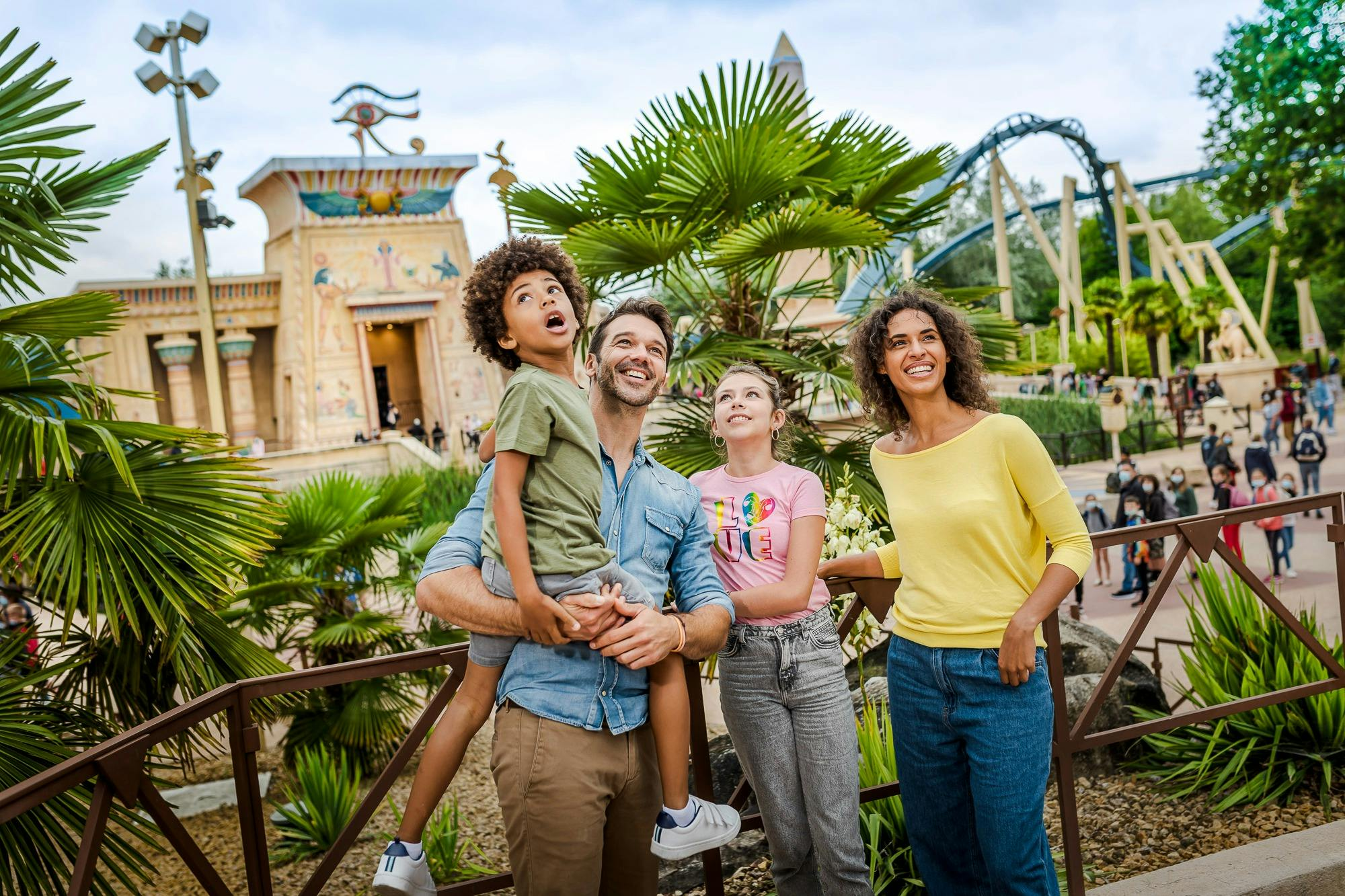Parc Astérix: Roundtrip Shuttle Transport from Paris - Photo 1 of 8